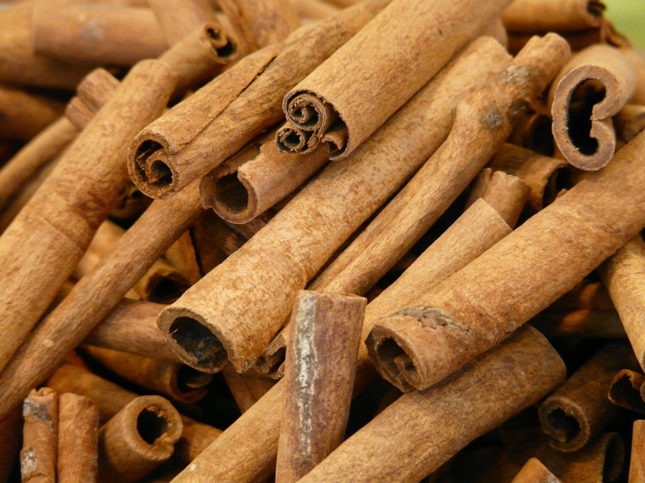 cinnamon - இலவங்கப்பட்டை